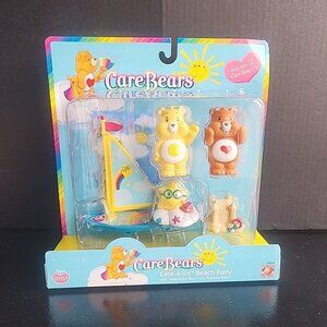 Care Bears * Care-a-lot Beach Party * includes FUNSHINE & TENDERHEART BEARS *